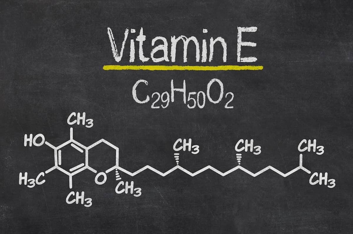 Vitamin E chemische Struktur auf Kreidetafel
