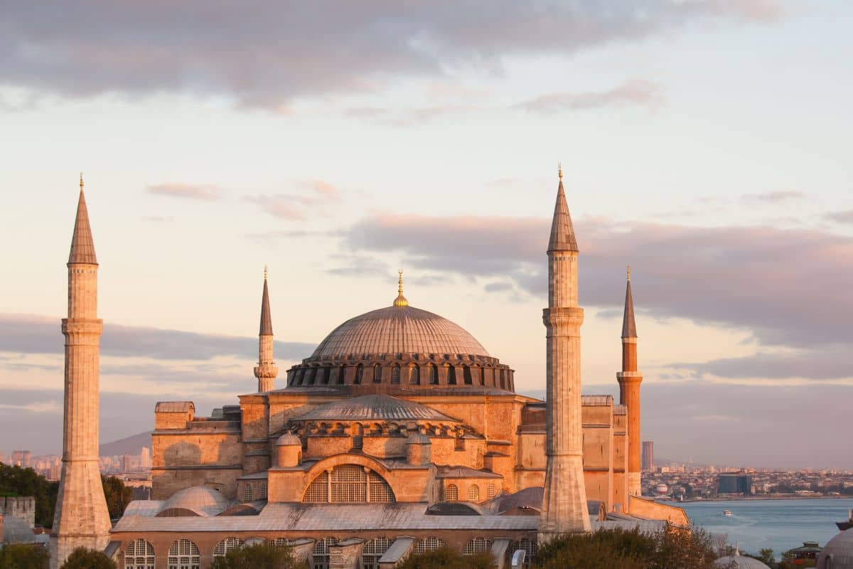 Haartransplantation in der Türkei - Tourismus - Moschee in Istanbul 